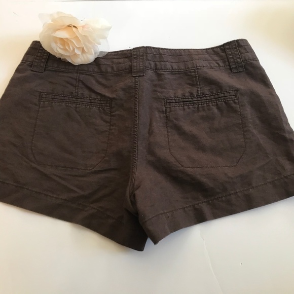 Old Navy Brown Shorts sz 4 32" Waist - Picture 3 of 4